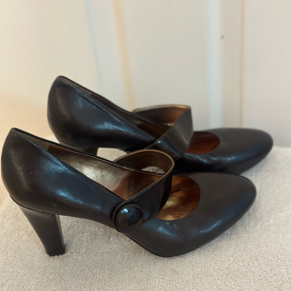 Michelle D Black Women's Heels